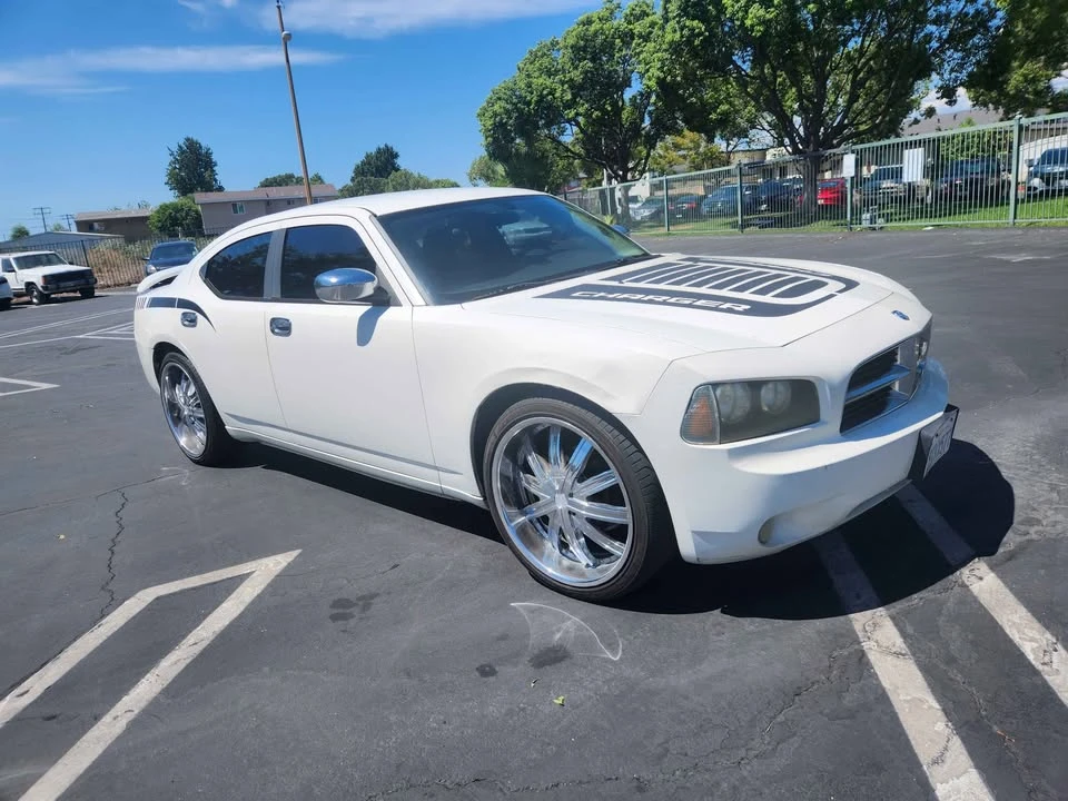 2007 Dodge Charger 6th Gen - Image 3 of 7