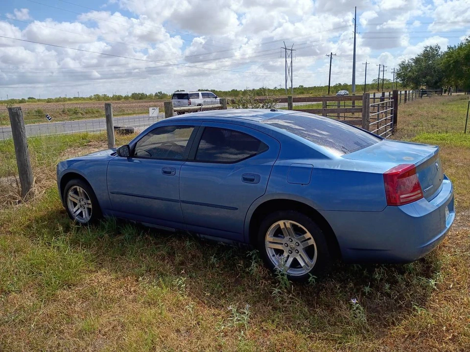 2008 Dodge Charger 6th Gen - Image 2 of 10
