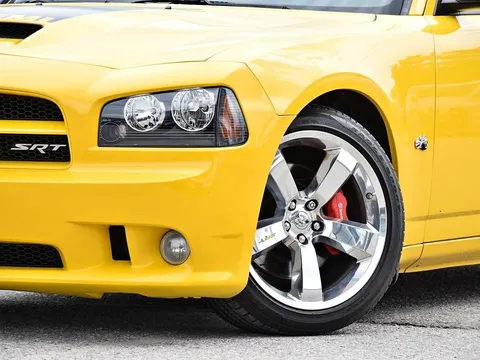 2007 Dodge Charger SRT8 Super Bee
