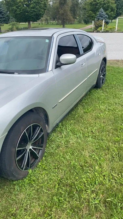 2007 Dodge Charger 6th Gen - Image 3 of 8