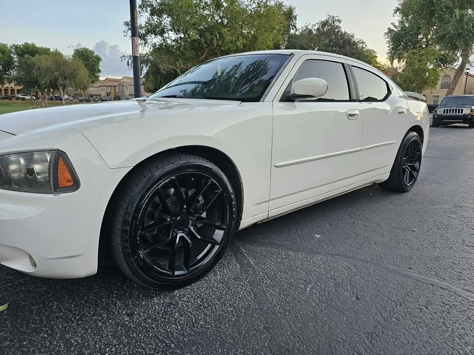 2007 Dodge Charger 6th Gen - Image 2 of 11