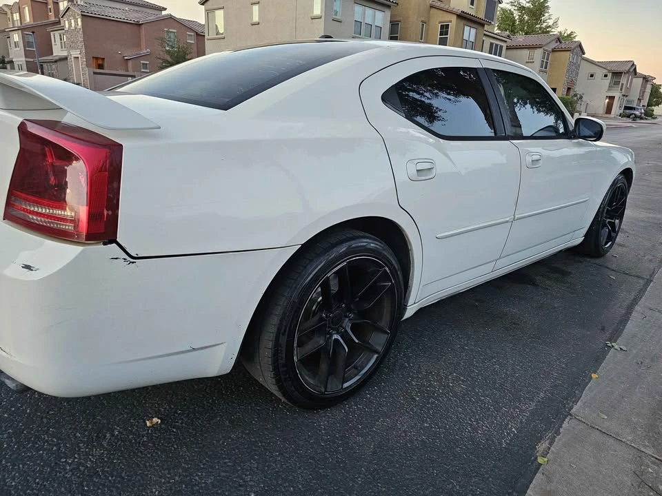 2007 Dodge Charger 6th Gen - Image 4 of 11