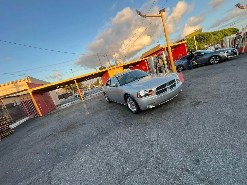 2007 Dodge Charger 6th Gen - Image 3 of 9