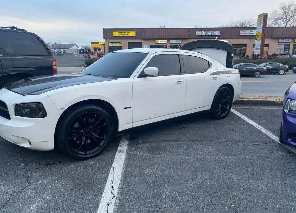 2007 Dodge Charger 6th Gen - Image 3 of 4