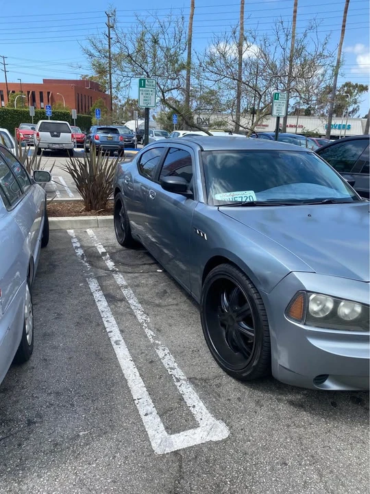 2007 Dodge Charger 6th Gen - Image 2 of 7