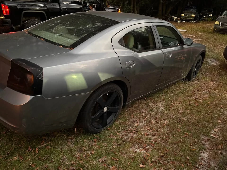 2007 Dodge Charger 6th Gen - Image 4 of 12