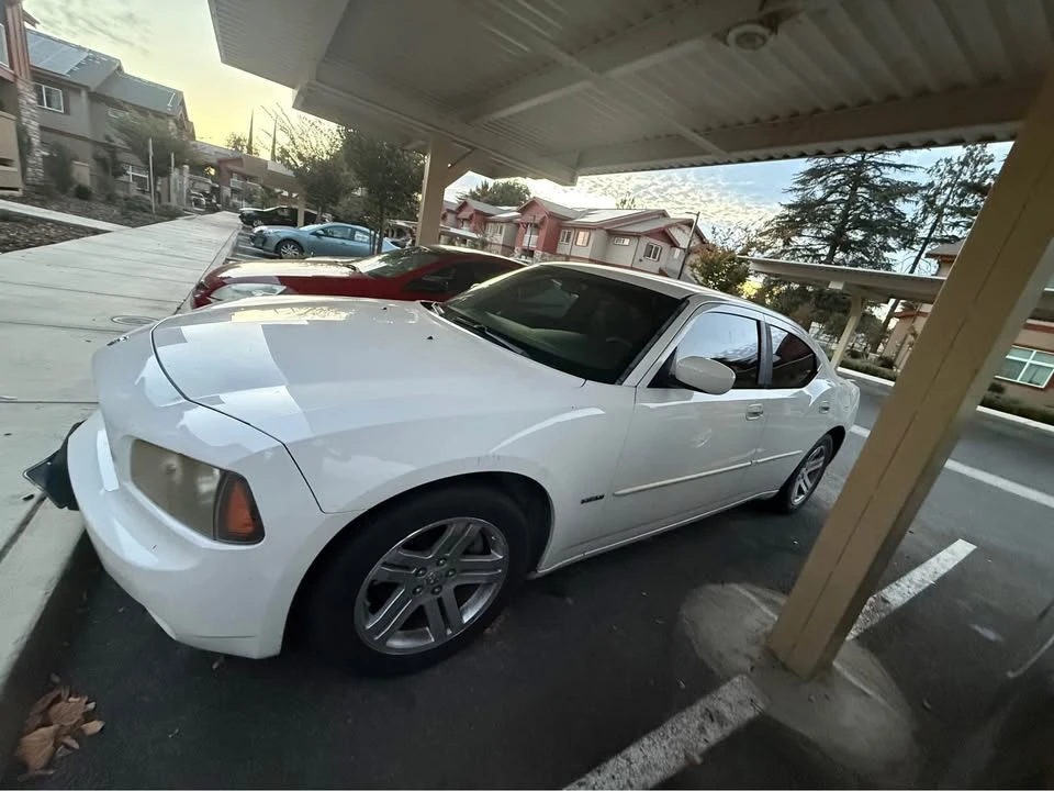 2007 Dodge Charger 6th Gen - Image 2 of 4