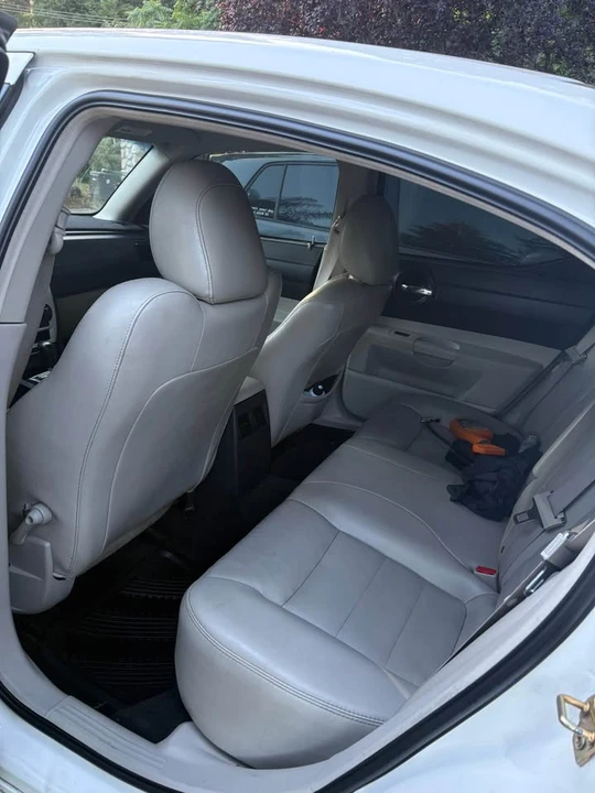 2007 Dodge Charger 6th Gen - Image 7 of 9