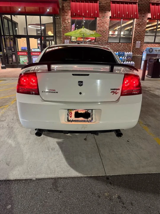 2007 Dodge Charger 6th Gen - Image 4 of 9
