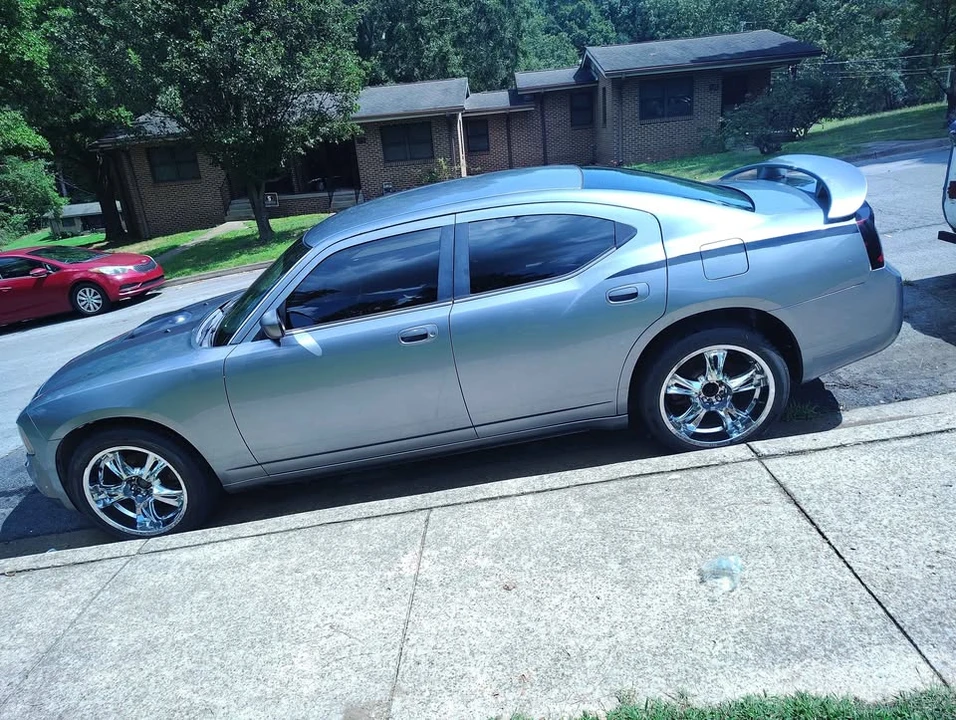 2007 Dodge Charger 6th Gen - Image 3 of 3