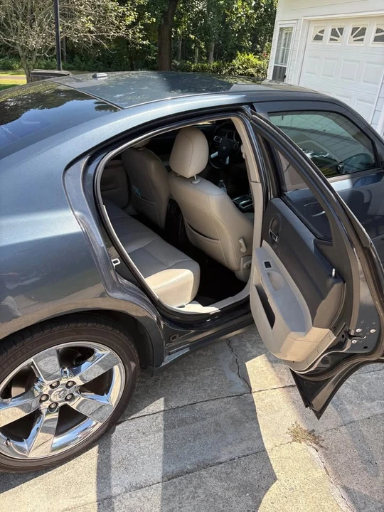 2007 Dodge Charger 6th Gen - Image 6 of 12