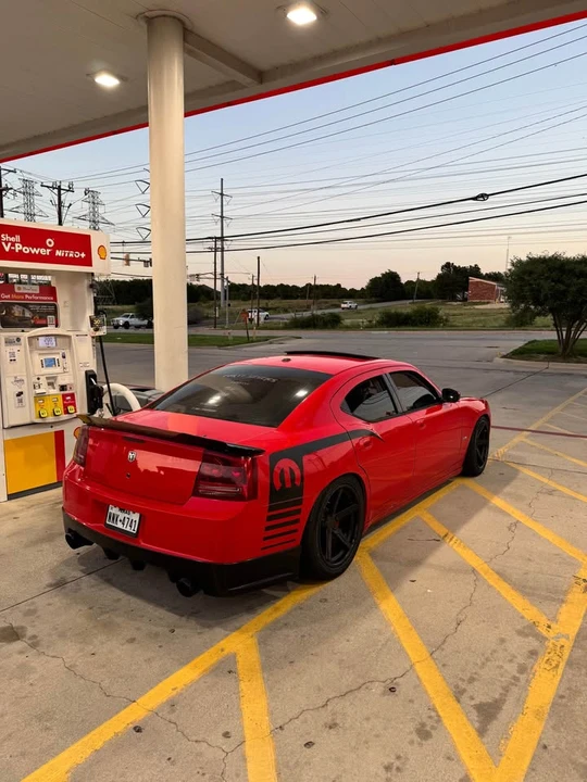 2007 Dodge Charger 6th Gen - Image 2 of 12