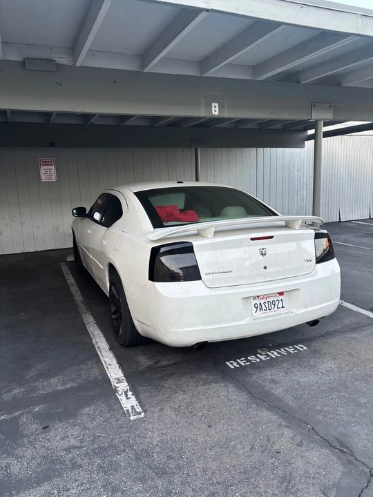 2007 Dodge Charger 6th Gen - Image 3 of 4