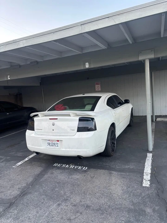 2007 Dodge Charger 6th Gen - Image 4 of 4