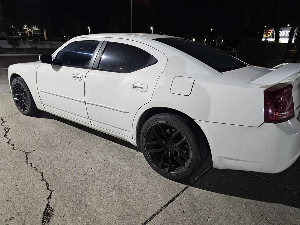 2007 Dodge Charger 6th Gen - Image 5 of 7