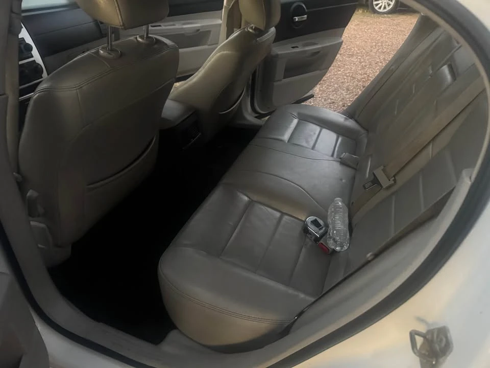 2007 Dodge Charger 6th Gen - Image 4 of 16