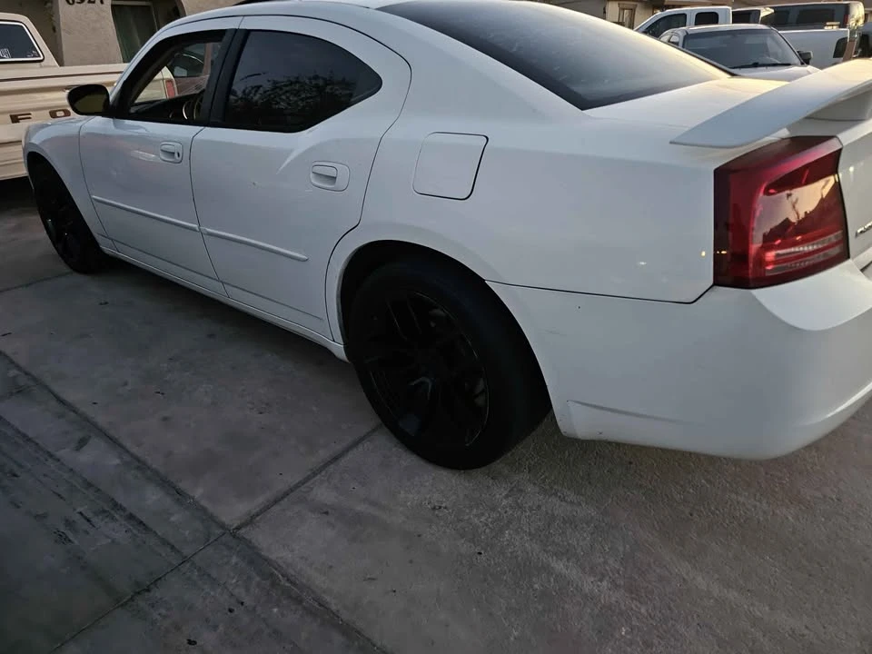 2007 Dodge Charger 6th Gen - Image 4 of 5