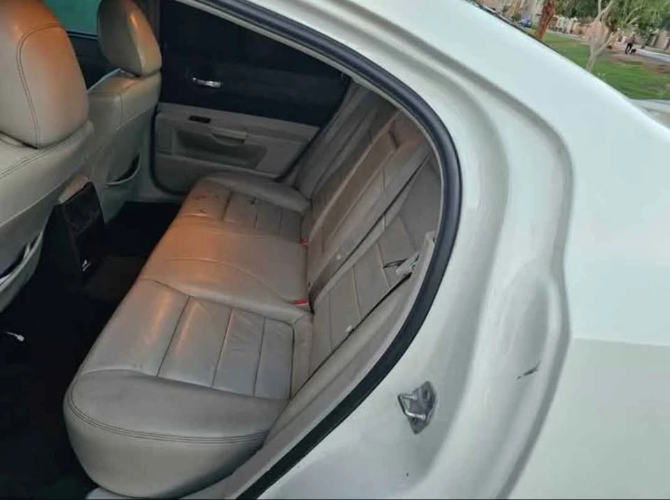 2007 Dodge Charger 6th Gen - Image 8 of 9