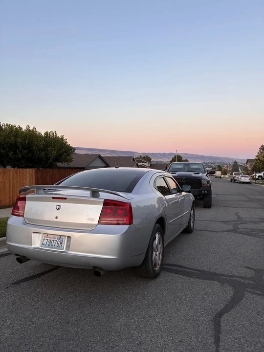 2007 Dodge Charger 6th Gen - Image 4 of 9