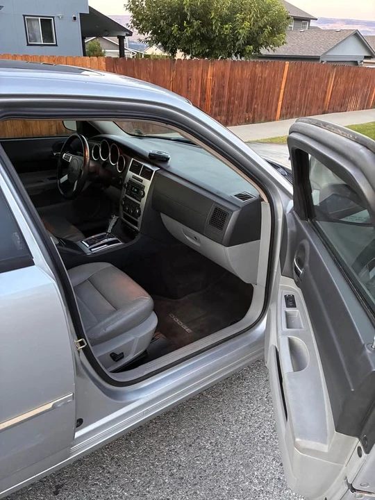 2007 Dodge Charger 6th Gen - Image 7 of 9