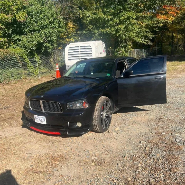 2007 Dodge Charger 6th Gen - Image 2 of 2