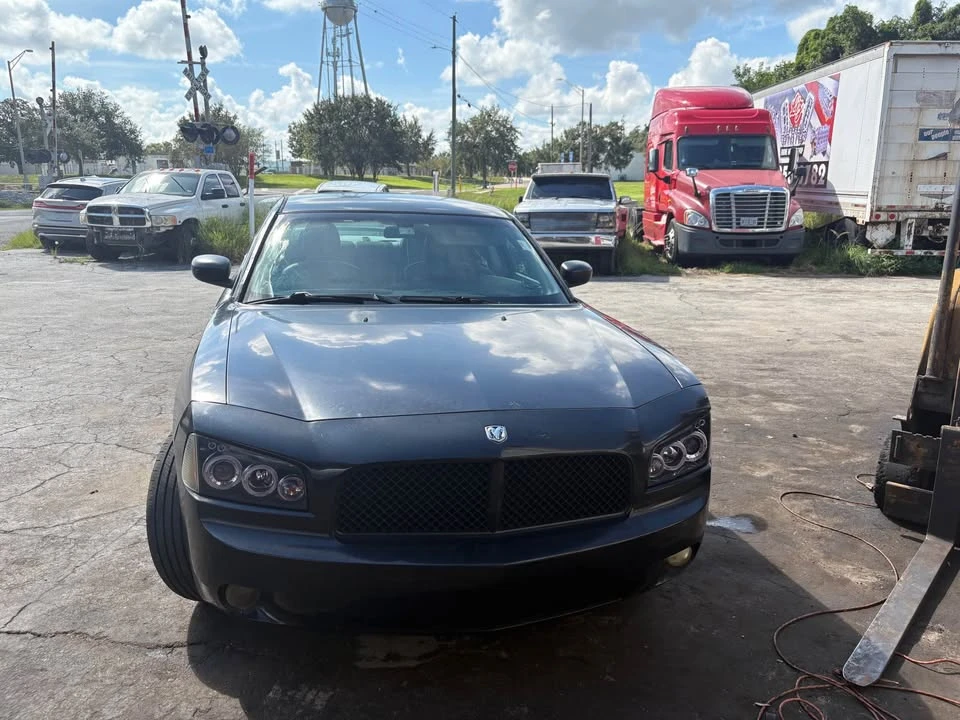 2007 Dodge Charger 6th Gen - Image 3 of 7