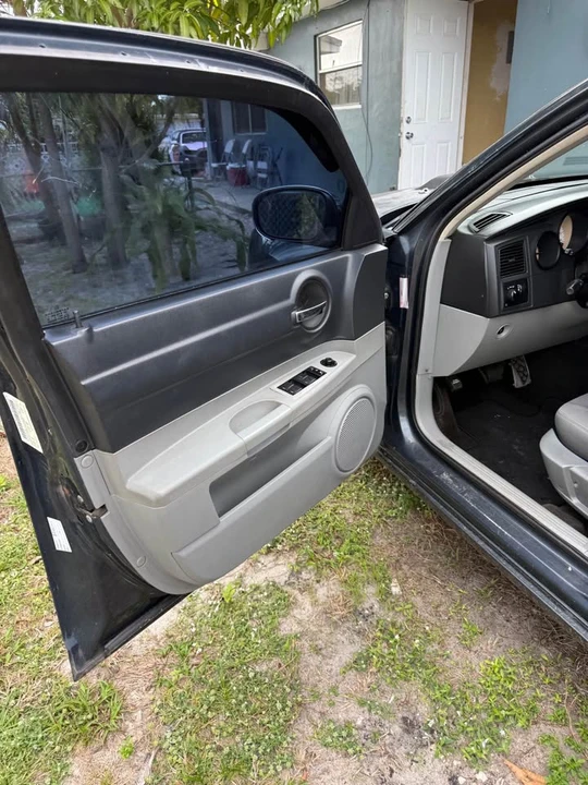2007 Dodge Charger 6th Gen - Image 7 of 11