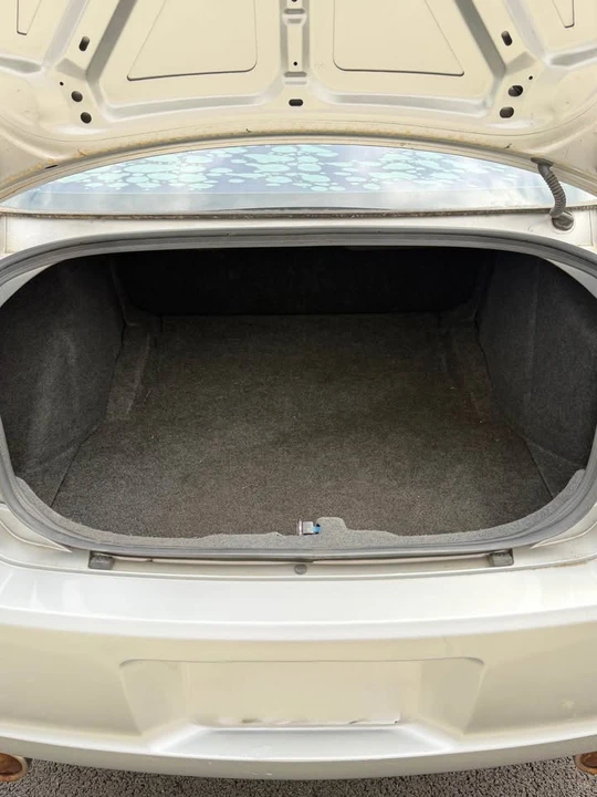 2007 Dodge Charger 6th Gen - Image 16 of 19