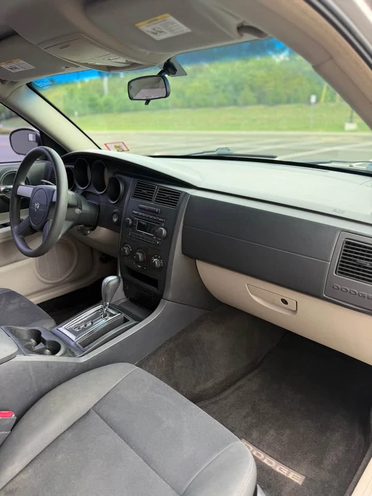 2007 Dodge Charger 6th Gen - Image 14 of 19