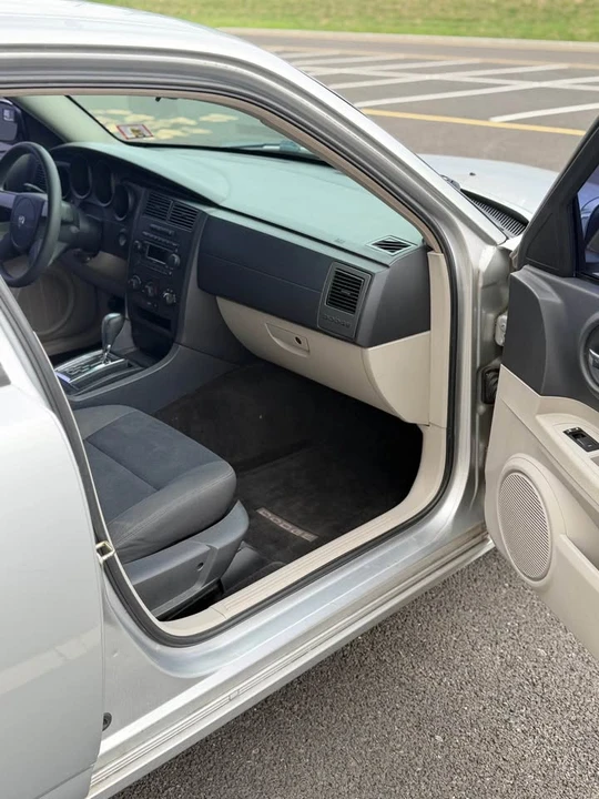 2007 Dodge Charger 6th Gen - Image 13 of 19
