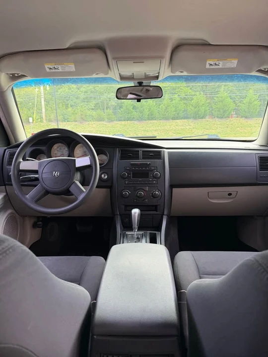 2007 Dodge Charger 6th Gen - Image 11 of 19