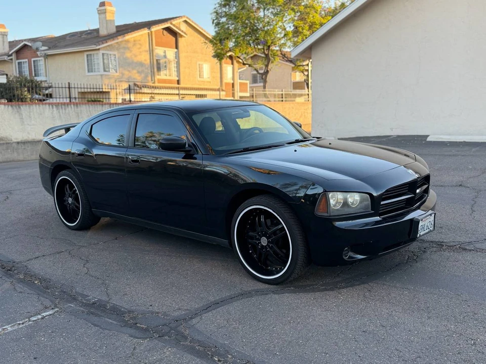 2007 Dodge Charger 6th Gen - Image 2 of 10