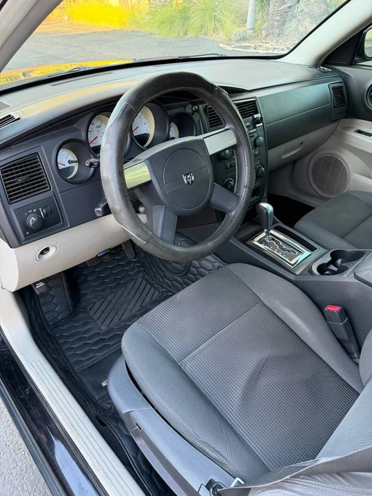2007 Dodge Charger 6th Gen - Image 5 of 10