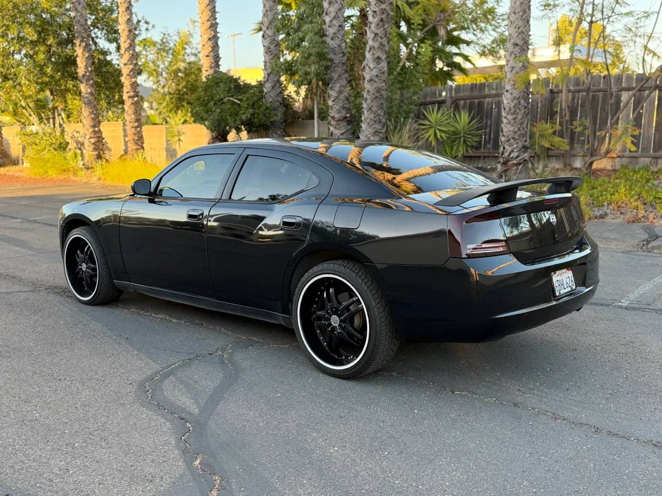 2007 Dodge Charger 6th Gen - Image 4 of 10