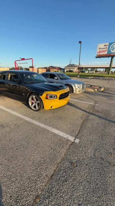 2007 Dodge Charger SRT & 392 6th Gen - Image 4 of 5