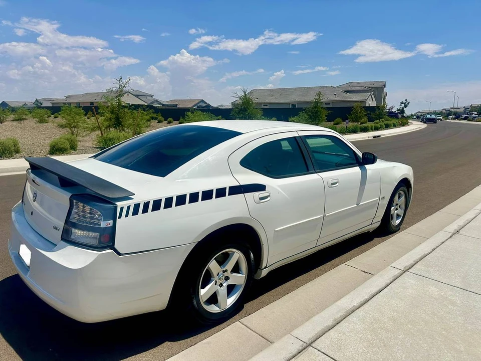 2007 Dodge Charger 6th Gen - Image 3 of 7