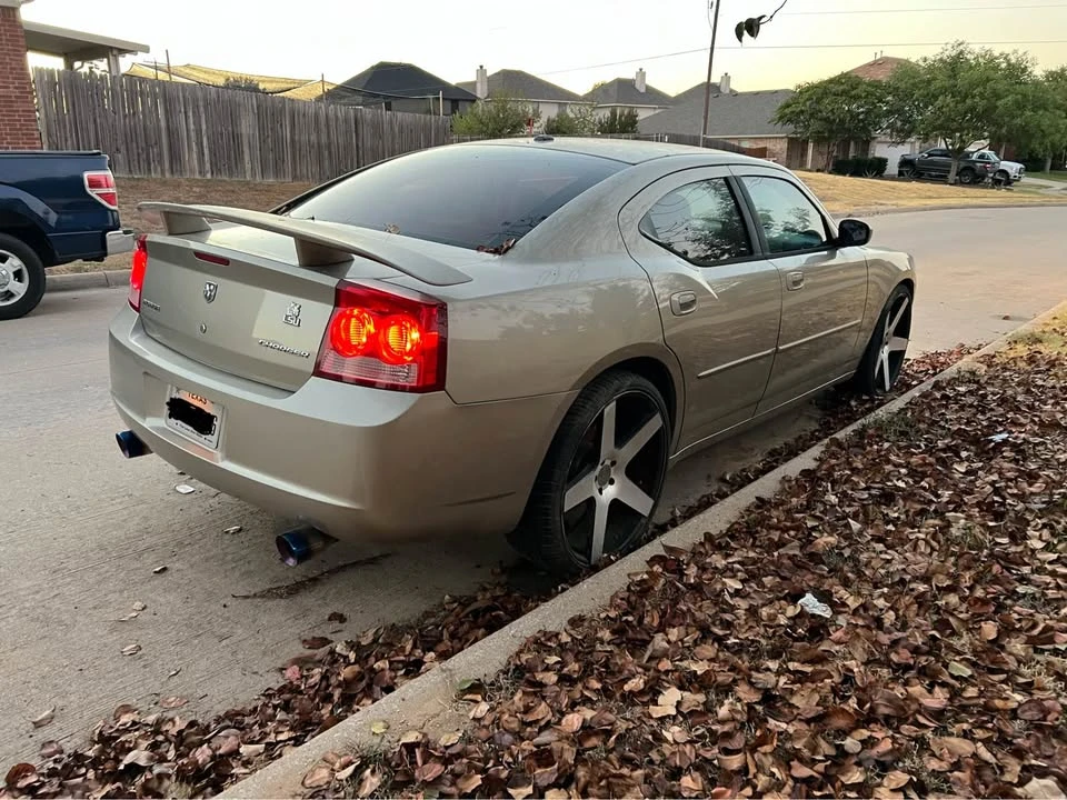 2007 Dodge Charger 6th Gen - Image 4 of 8