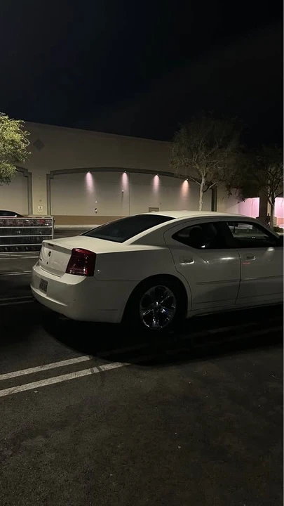 2007 Dodge Charger 6th Gen - Image 2 of 11