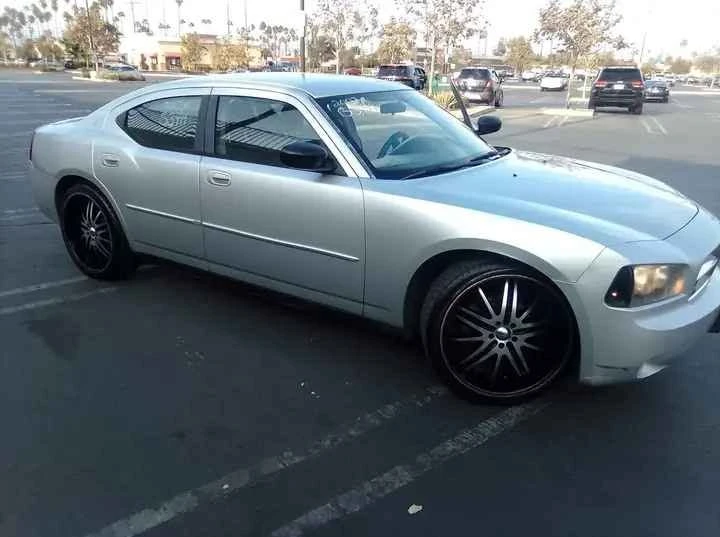 2007 Dodge Charger 6th Gen - Image 2 of 8