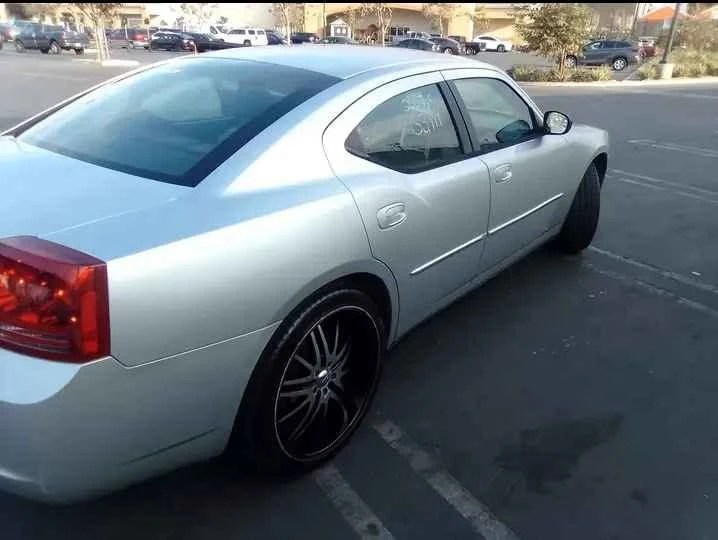 2007 Dodge Charger 6th Gen - Image 3 of 8