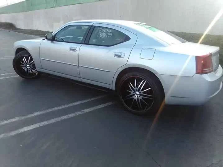 2007 Dodge Charger 6th Gen - Image 4 of 8