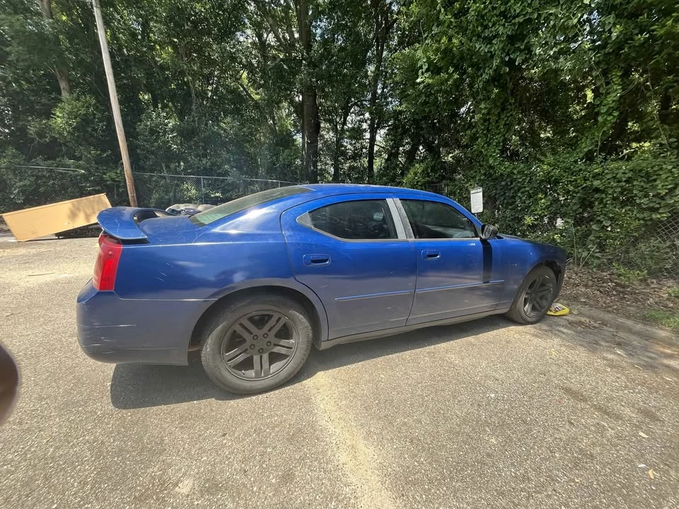 2007 Dodge Charger 6th Gen - Image 2 of 9