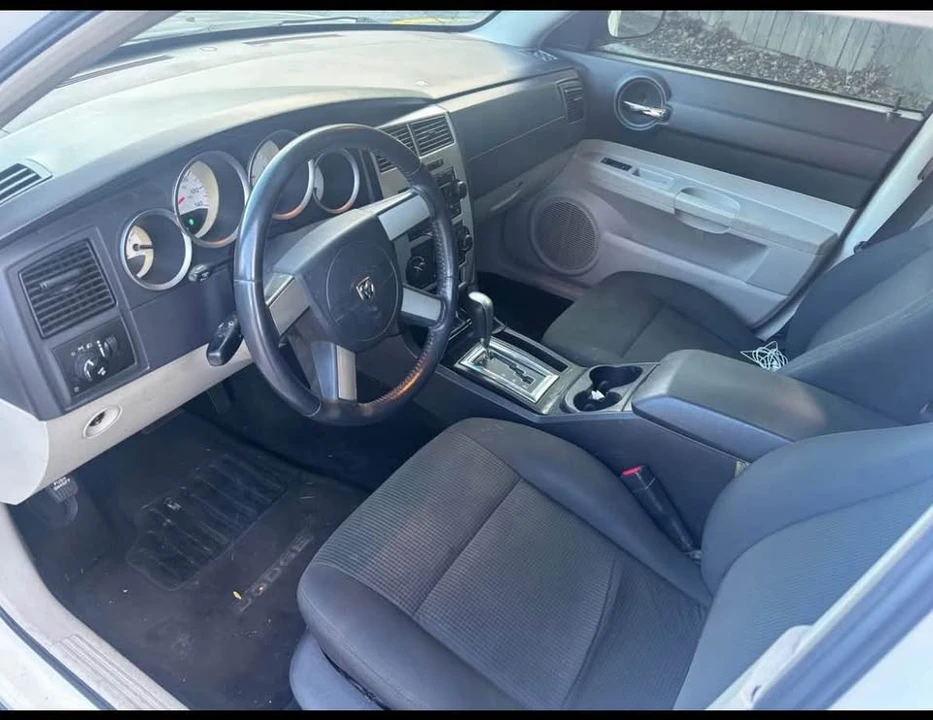 2007 Dodge Charger 6th Gen - Image 6 of 8