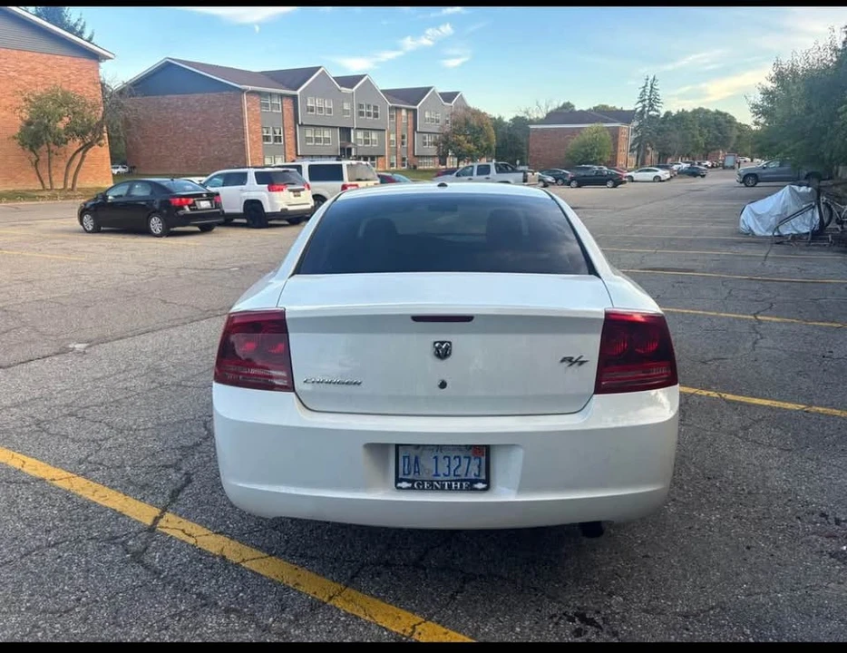 2007 Dodge Charger 6th Gen - Image 4 of 8