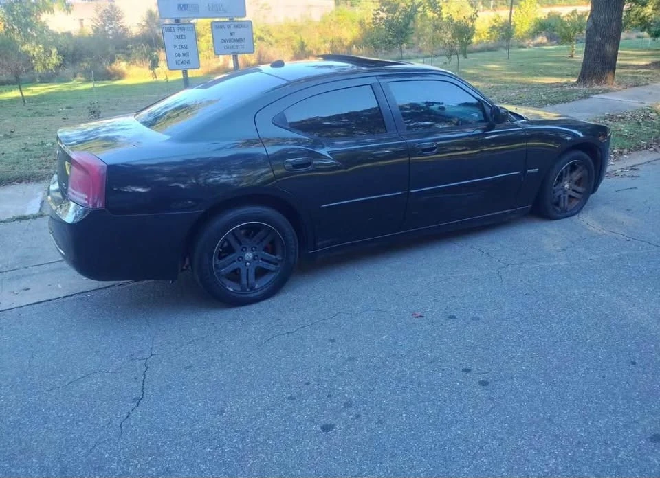 2007 Dodge Charger 6th Gen - Image 6 of 7