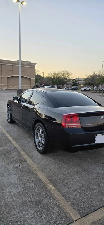 2007 Dodge Charger 6th Gen - Image 5 of 14
