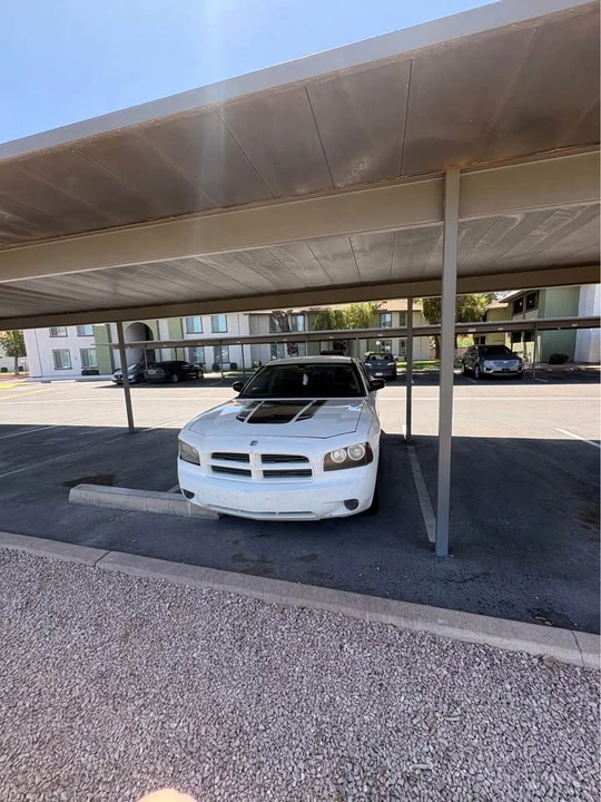 2007 Dodge Charger 6th Gen - Image 2 of 5