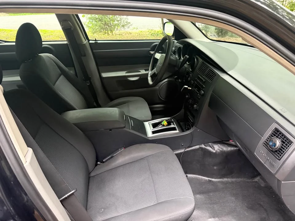 2007 Dodge Charger 6th Gen - Image 2 of 7