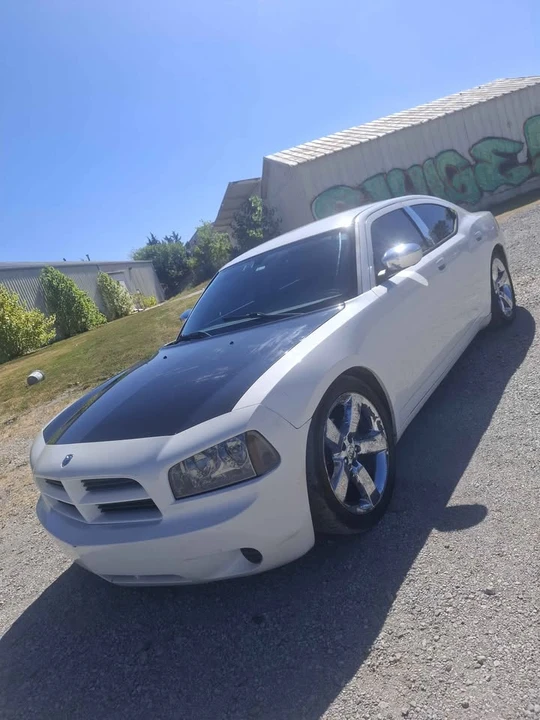 2007 Dodge Charger 6th Gen - Image 3 of 7