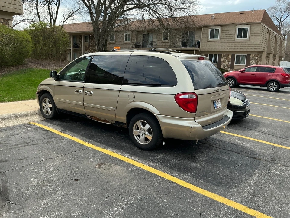 2007 Dodge Caravan - Image 2 of 4